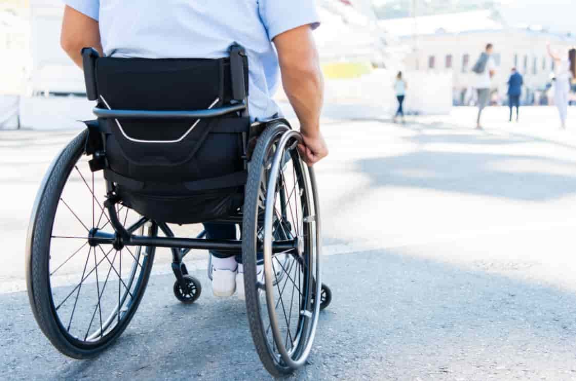 Accident de la circulation : un fauteuil roulant électrique n’est pas un VTM